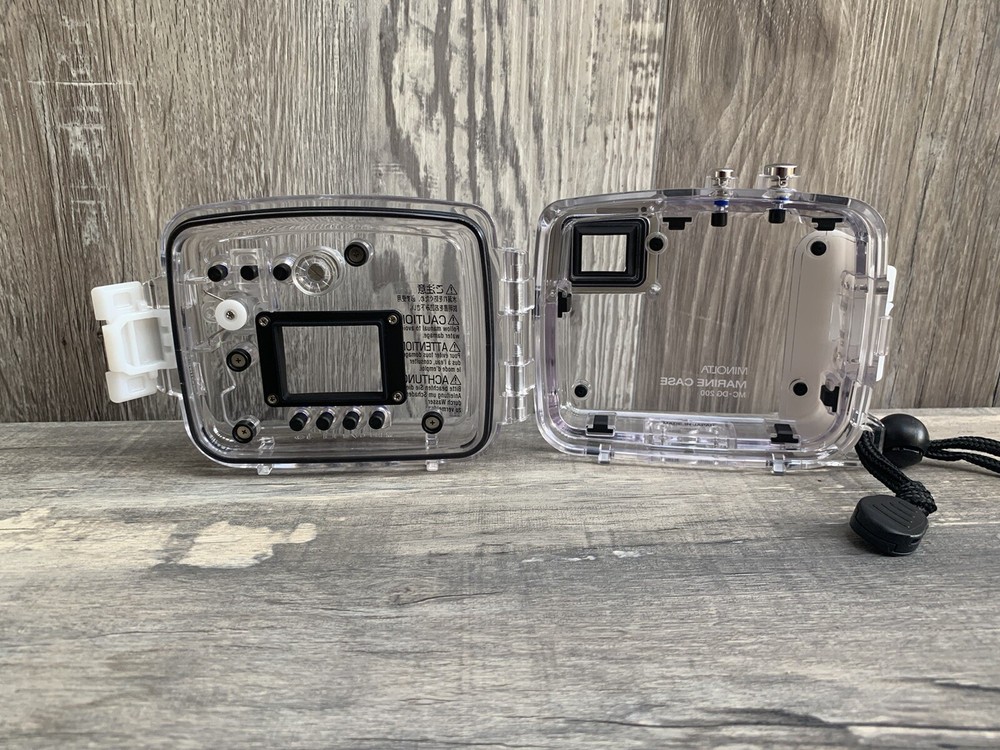 Minolta Camera Marine Waterproof Case MC-DG200 Pre Owned