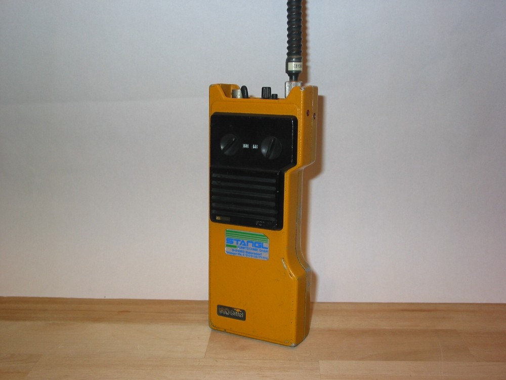 DITTEL FSG-5 VHF-AM-TRANSCEIVER ! HANDHELD RADIO !