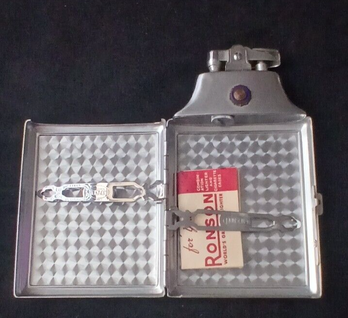 Vintage Ronson MasterCase Cigarette Case Lighter Combo Art Deco-Rare