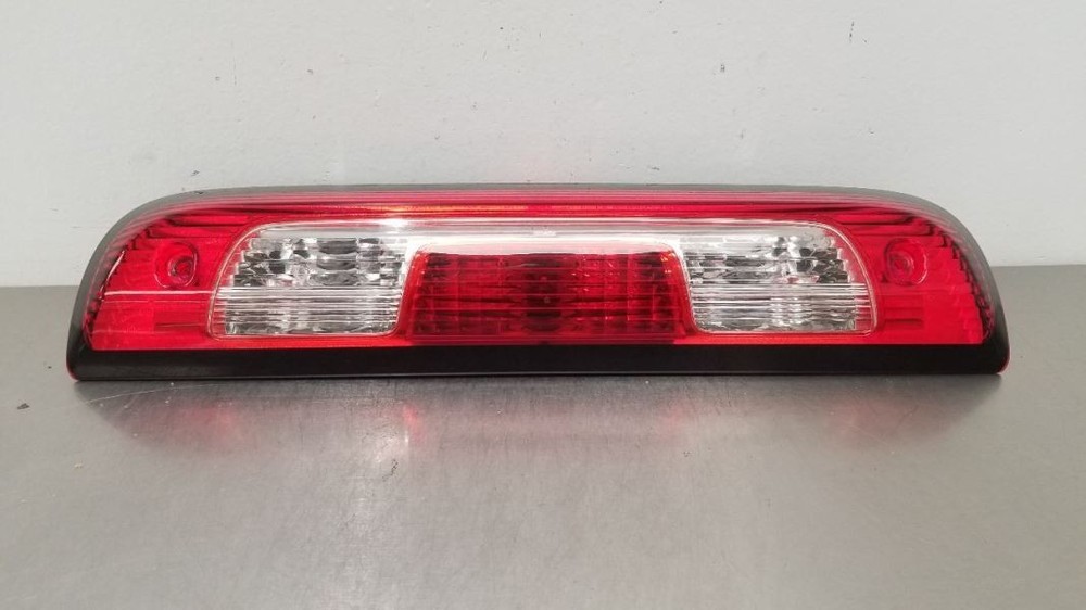 14 CHEVY SILVERADO 1500 HIGH MOUNTED STOP LIGHT