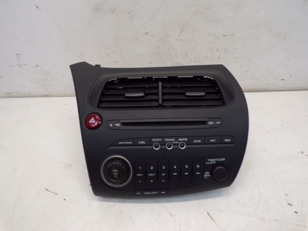 Radio/CD-Chsler-Kombination Emergency Lights, Grids, Code Not Present