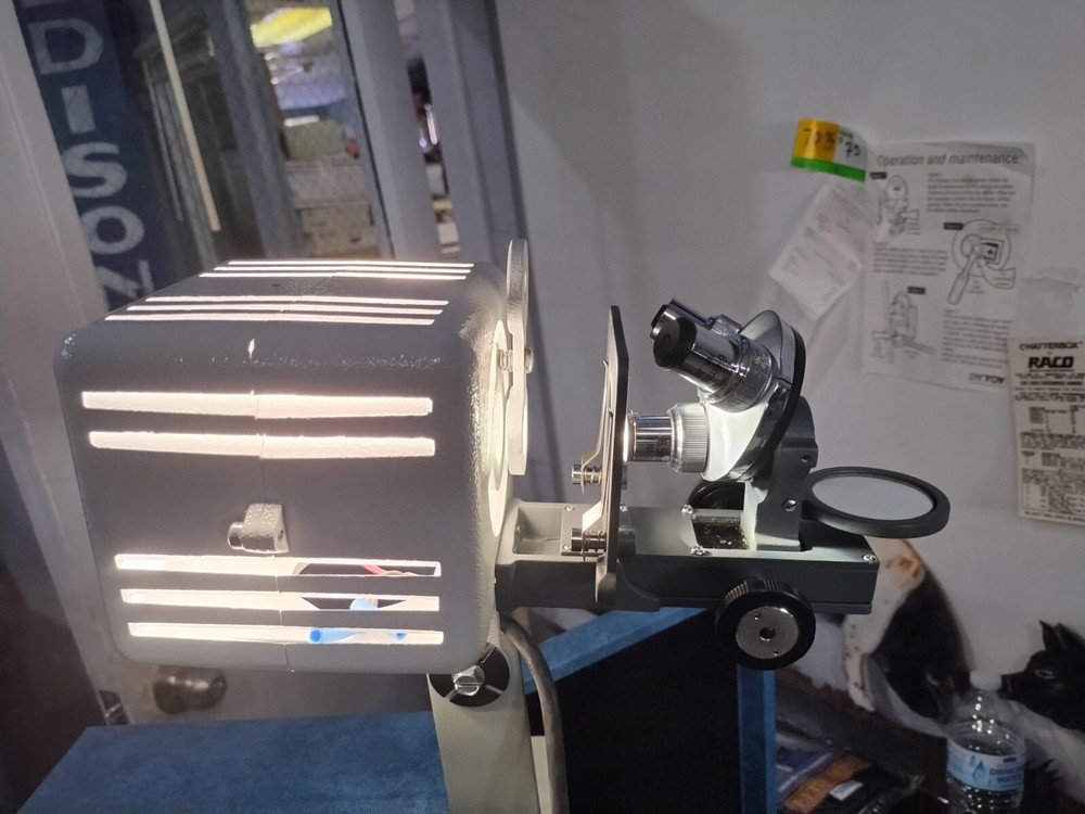 Bioscope 500 Series Microscope projector Works Includes Manual Used Great