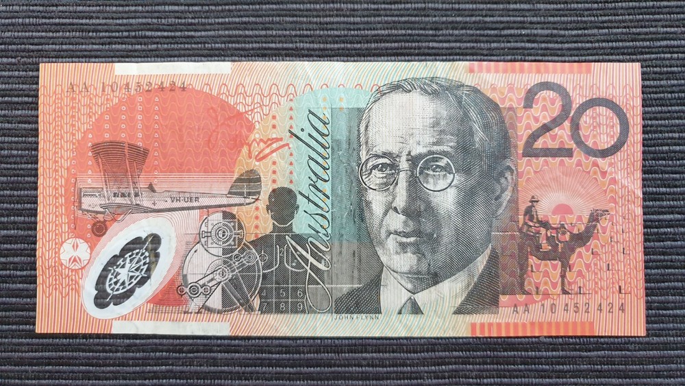 AUSTRALIA $20 2010 FIRST PREFIX Polymer Banknote AA10 452424