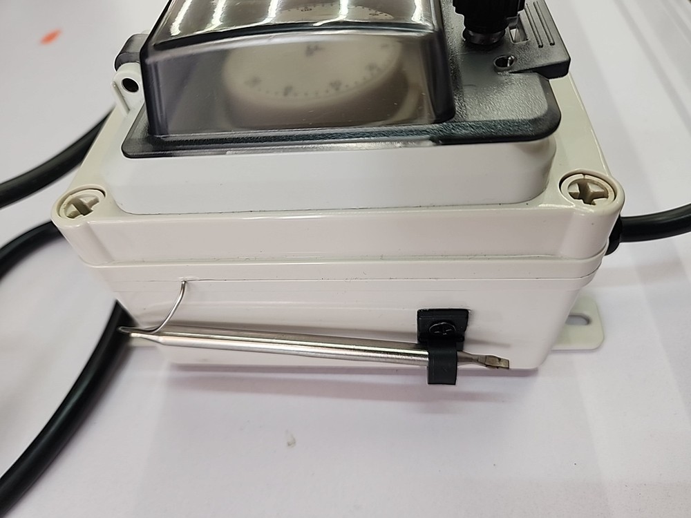 De-Icer Temperature Controller -10 to 70°F De-Ice Control Box w/ Probe