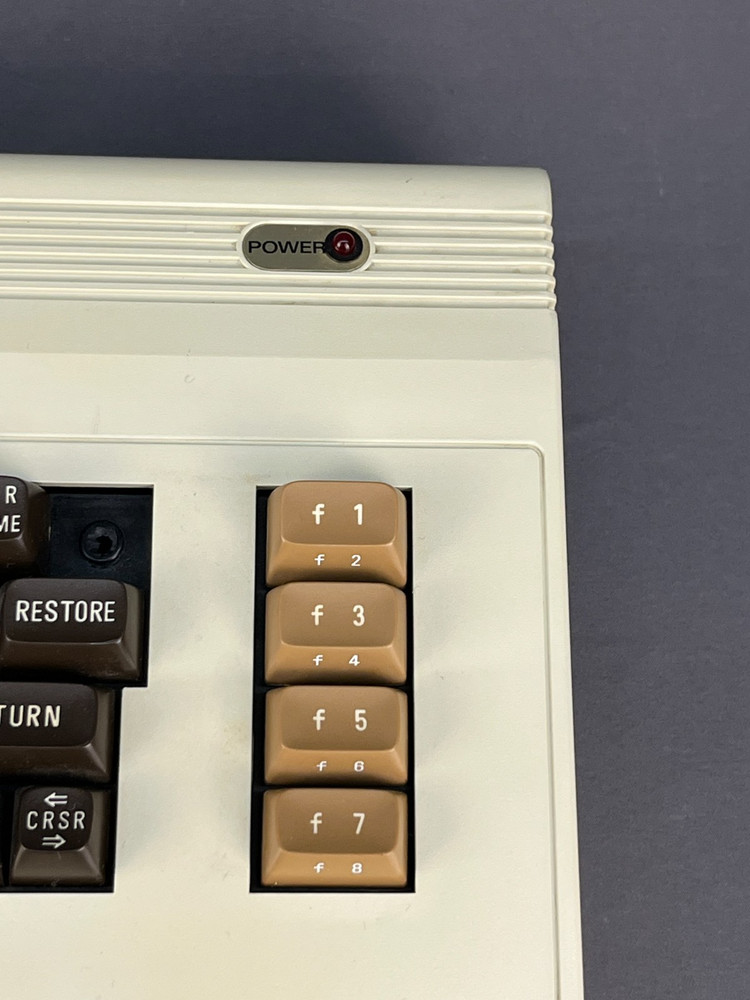 Commodore Vic 20 Retro Personal Computer Vintage 64; Clean