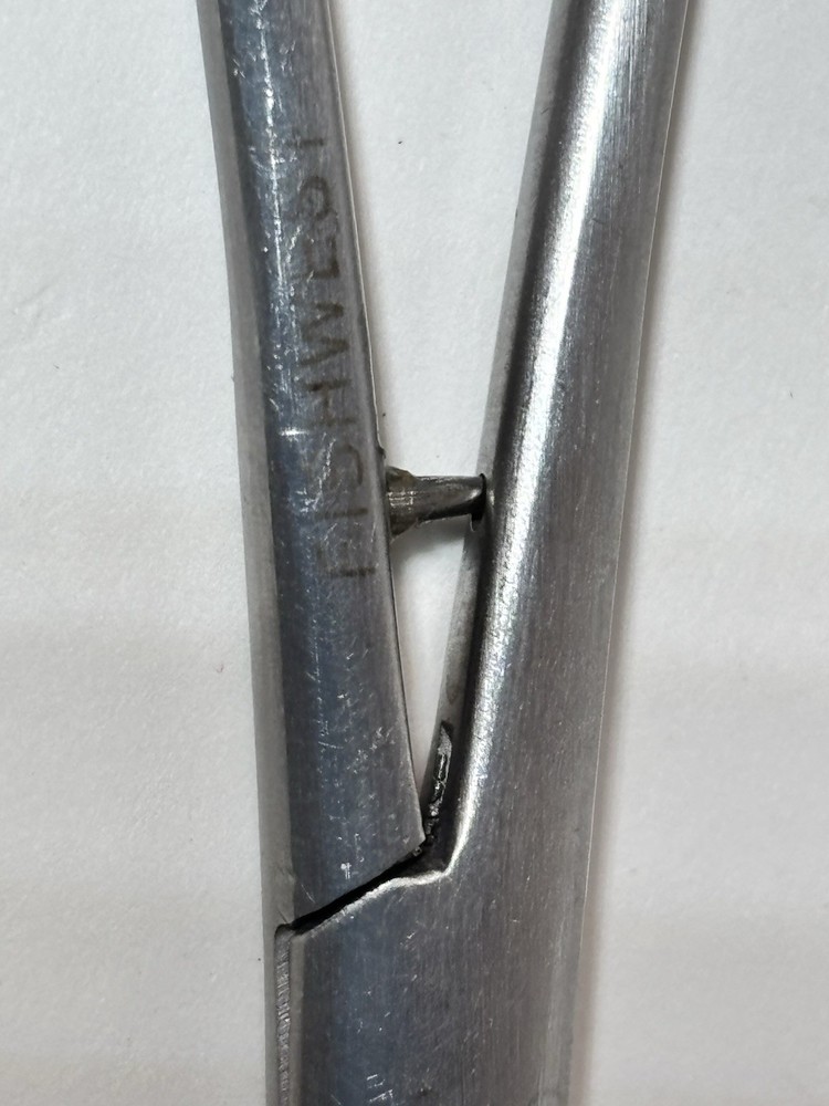 Fishwest Fly Tying Straight Clamp 4"