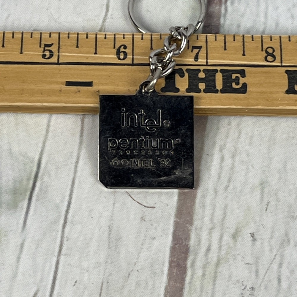 Vtg 1992 Intel Pentium Processor Prototype Keychain with Microchip 1.25"