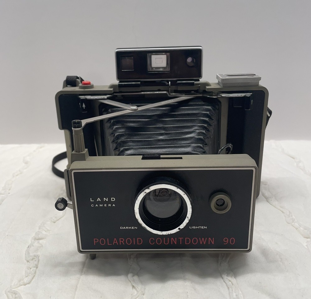 Polaroid Countdown 90 Automatic Land Camera with Flash
