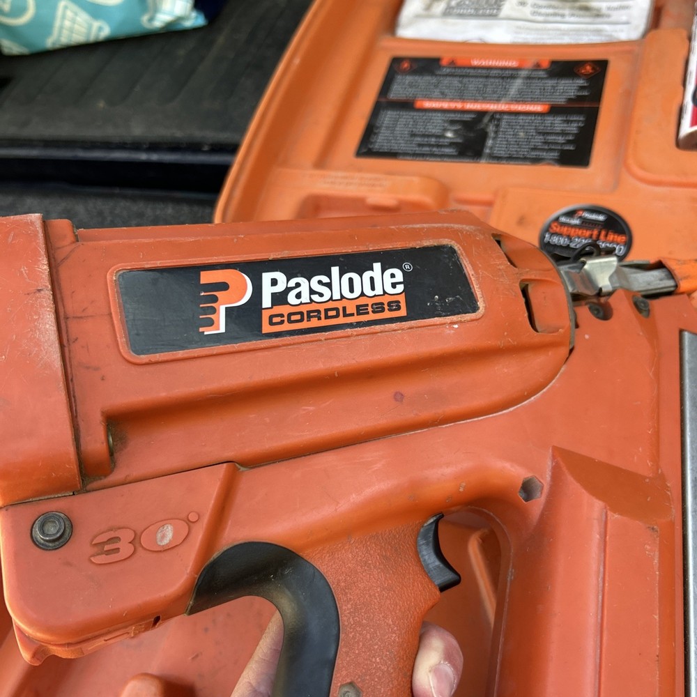 Paslode 30 Degree Framing Nailer (Untested)
