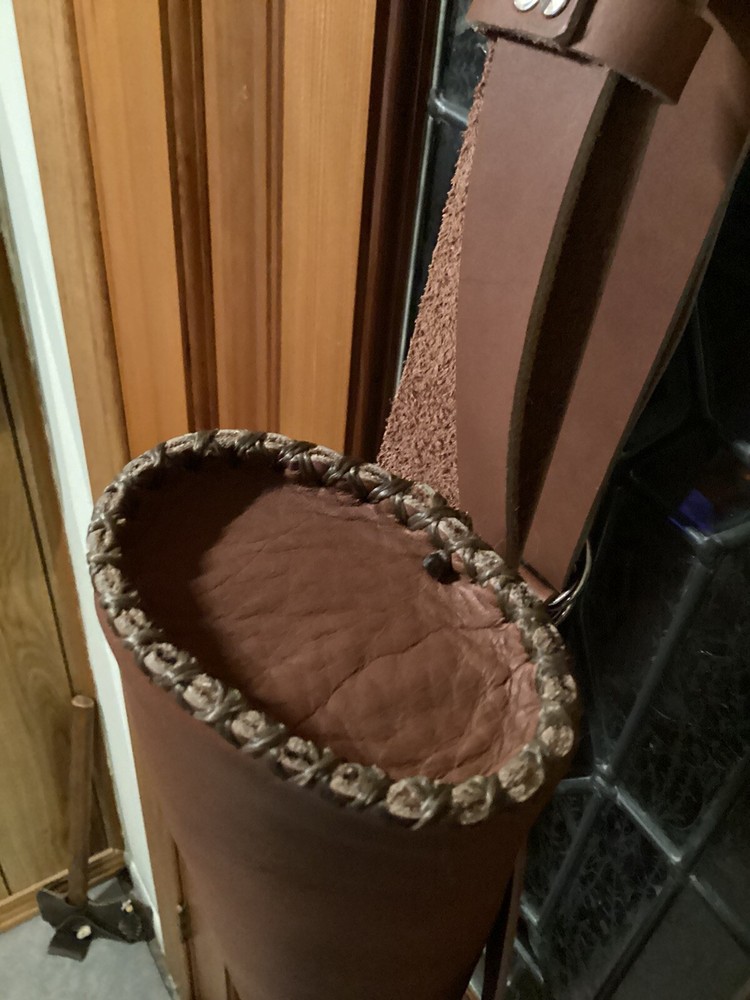 CUSTOM HANDMADE TRADITIONAL ARCHERY BACK QUIVER