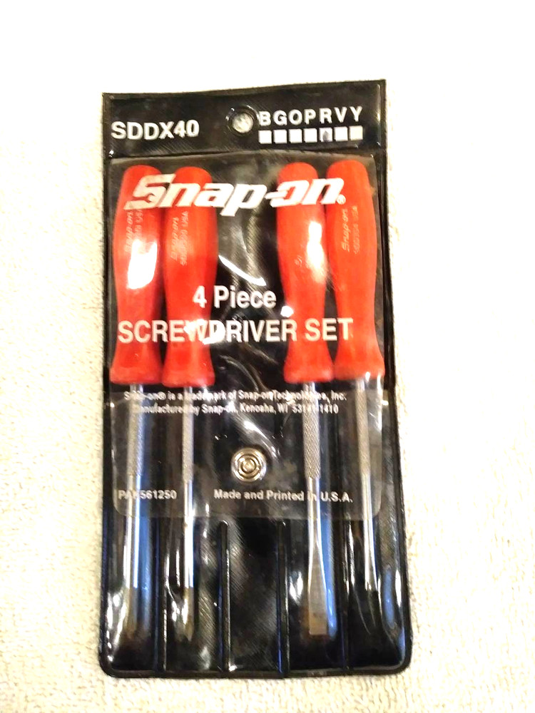SNAP-ON RED HARD HANDLE 4 PC. SCREW DIRVER SET EXCELLENT CONDITION