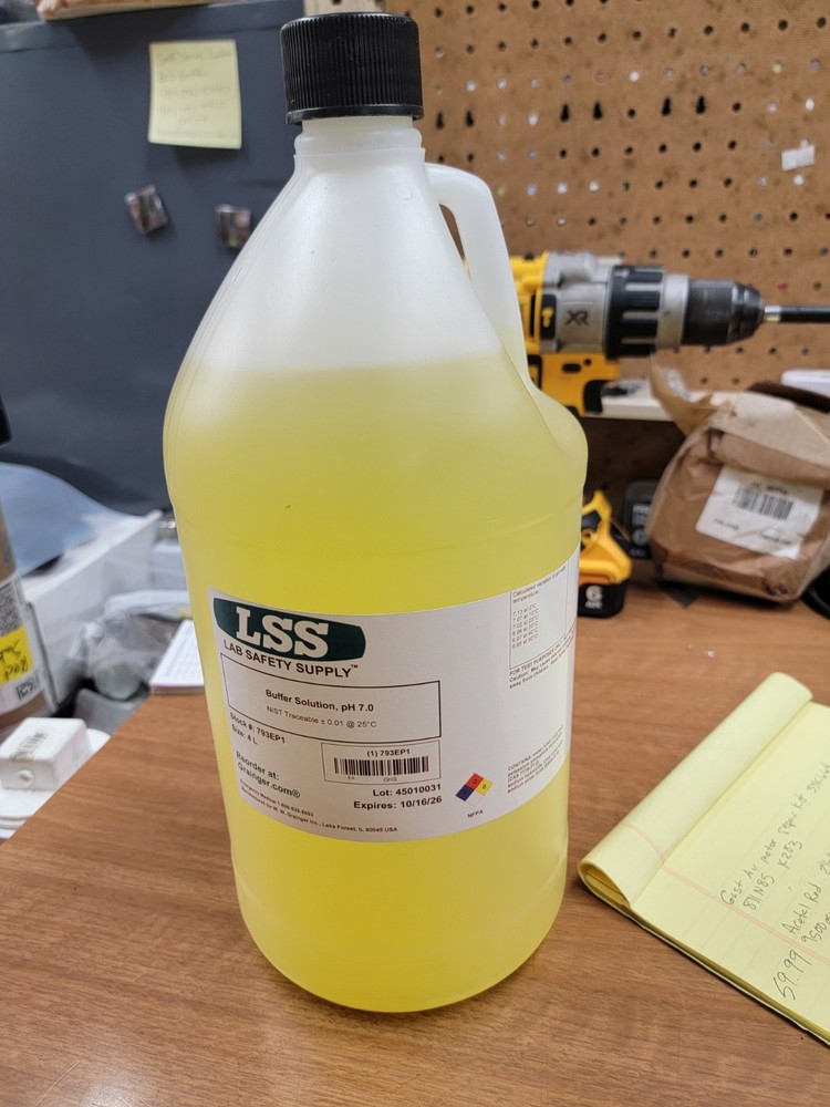 LSS 793EP1 Yellow Buffer Solution,pH 7.00,4L,Plastc 793EP1