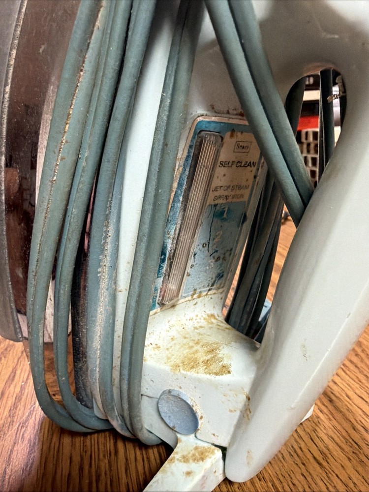 Vintage Sunbeam Ironmaster Steam Iron