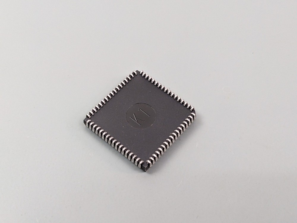 Chips P82A203 PC/AT Chipset IC, PLCC, Good