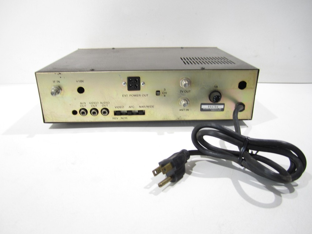 Wilson Microwave Systems YM450 Satellite Receiver