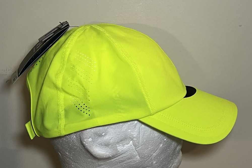 Under Armour Iso-Chill 6 Panel Neon Yellow Adjustable Hook & Loop Training Hat