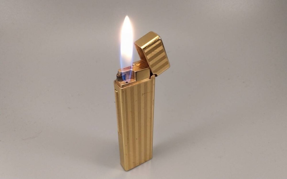 SK-8 Fully Working Valentino Lighter Gold Line