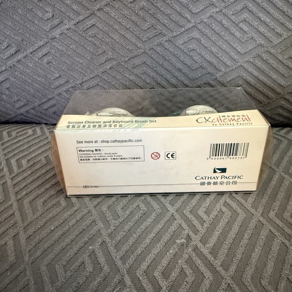 NEW Cathay Pacific Oneworld Mini Screen Cleanse & Keybroad Brush Set