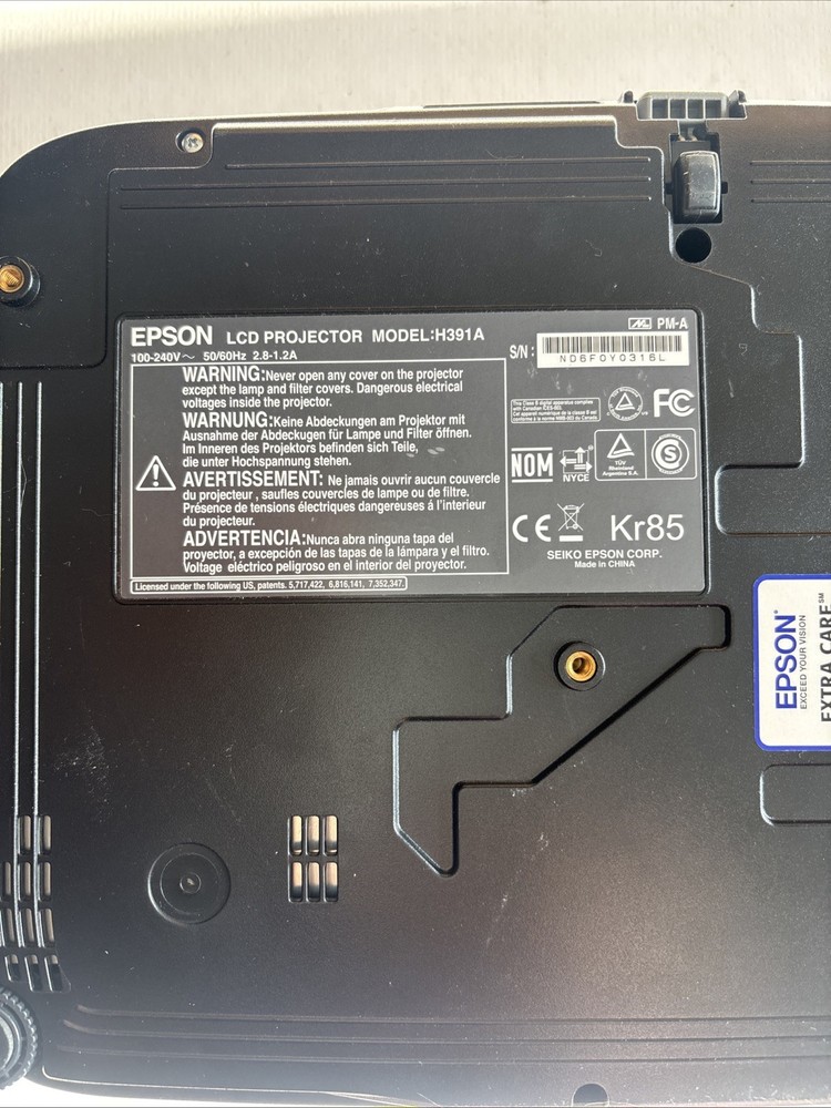 Epson VS200 Model H391A LCD Desktop Projector w/remote