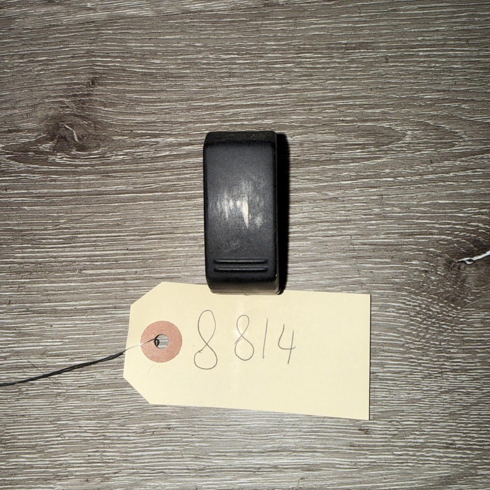 PETERBILT PLUG-DASH SWITCH P/N S67-1045