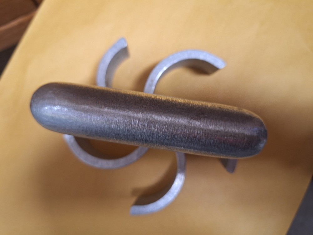 VTG Belshaw Adamatic 183 Kaiser Roll Cutter