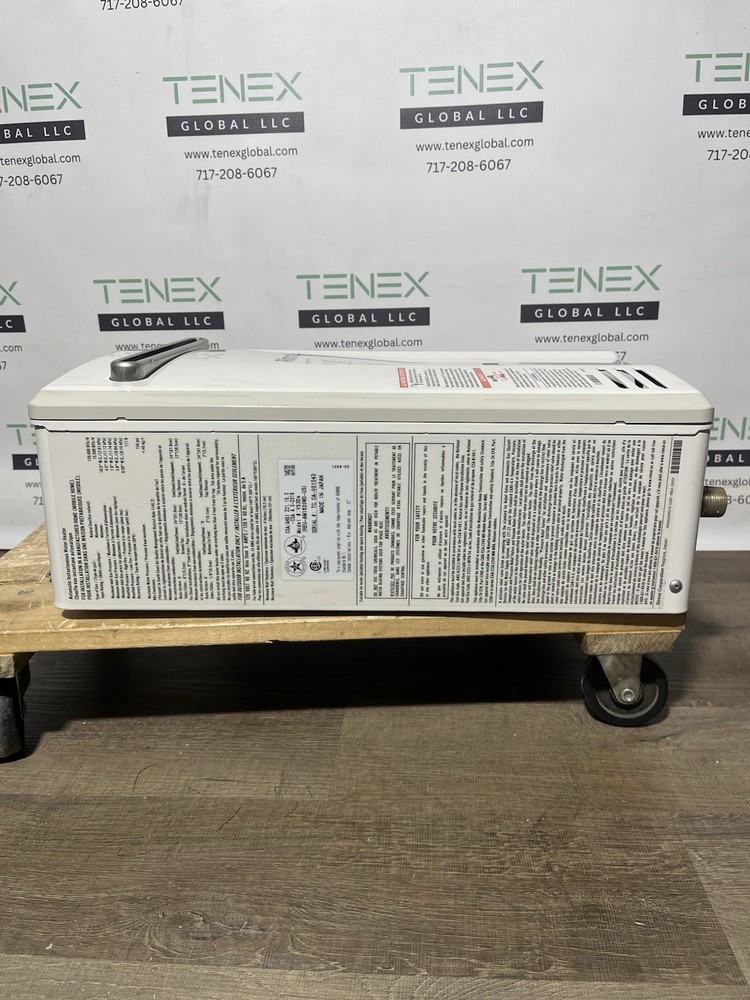 Rinnai V53DeN Outdoor Tankless Water Heater 120k BTU Natural Gas (B-18 #1535)