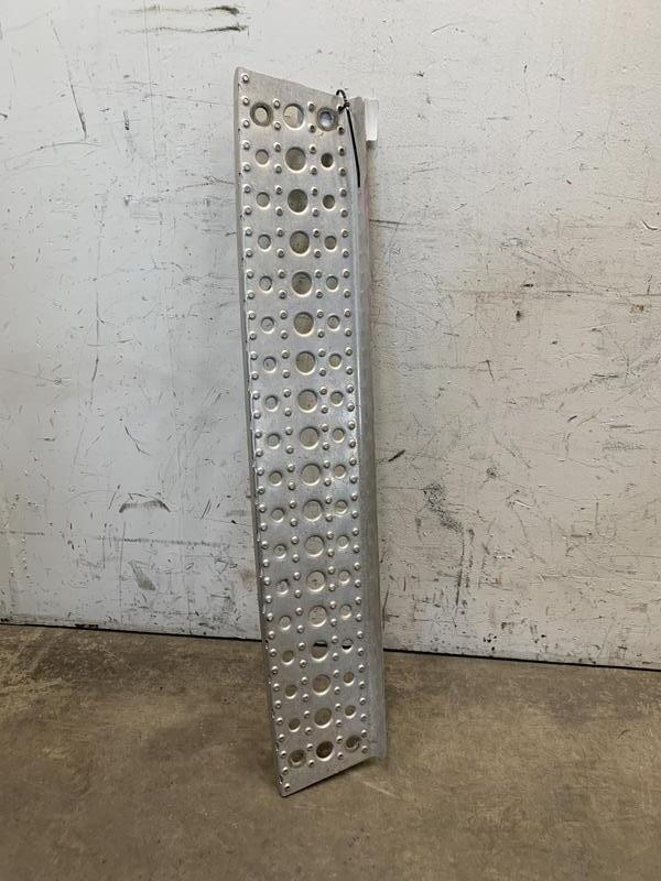 Kenworth T660 Step (723-10490)