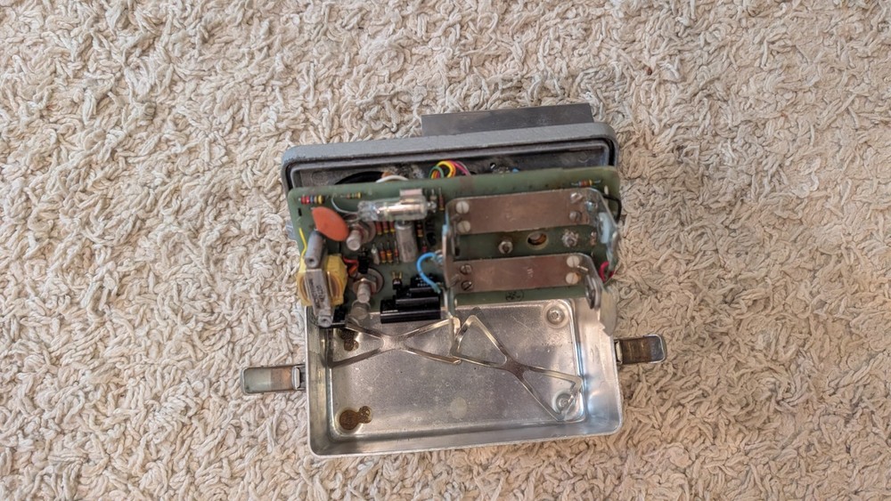 Eberline E-120 GM Survey Meter Tested and needs battery terminals (corroded)