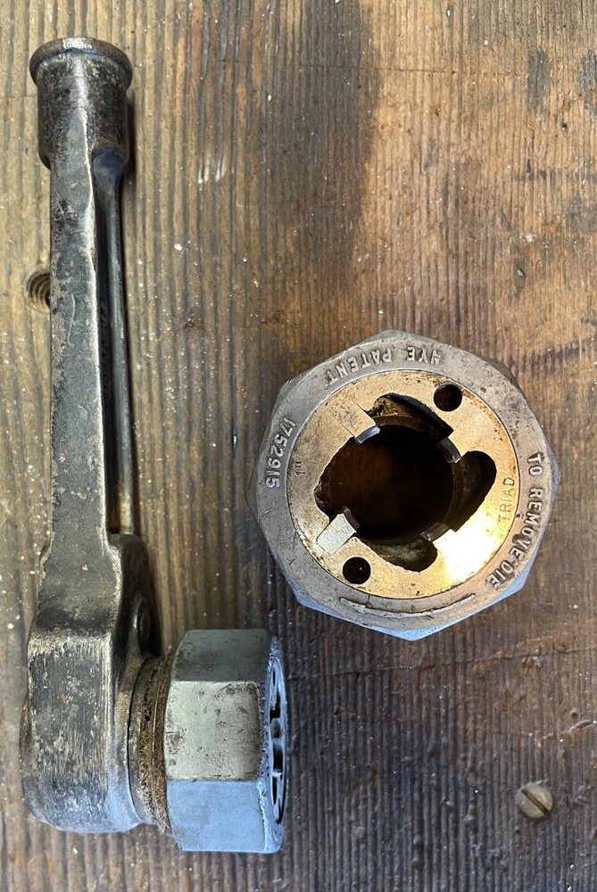 Nye No. 60 Triad Pipe Threader with 1/2" & 1" Threading Dies