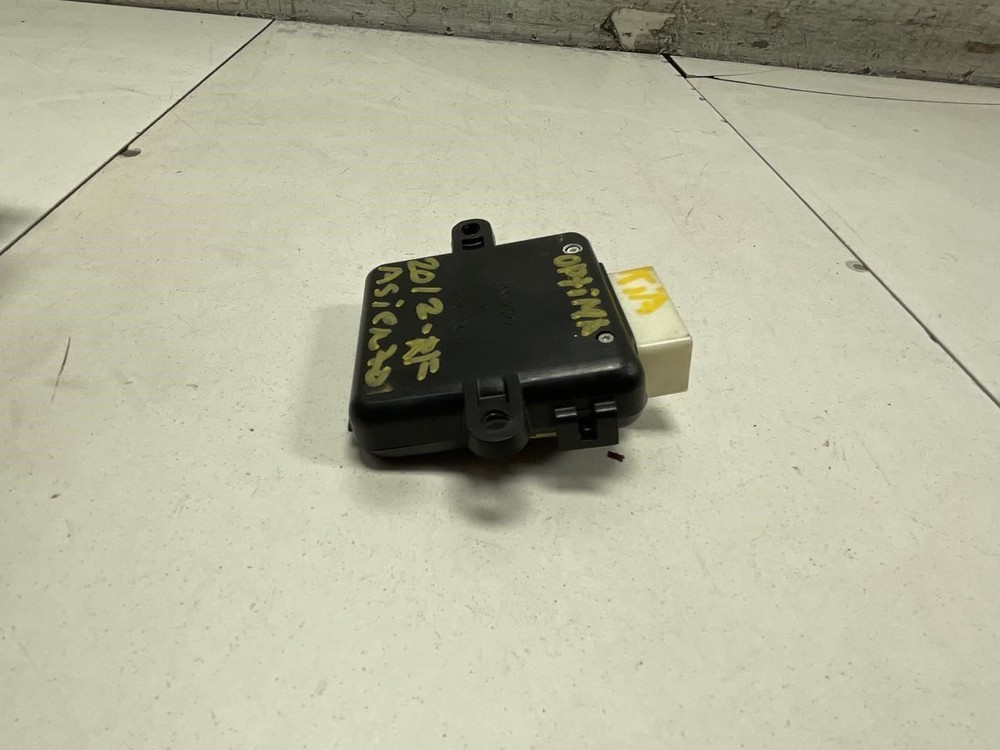 2011 2013 KIA OPTIMA FRONT RIGHT PASSENGER SIDE SEAT HEATER CONTROL MODULE OEM+