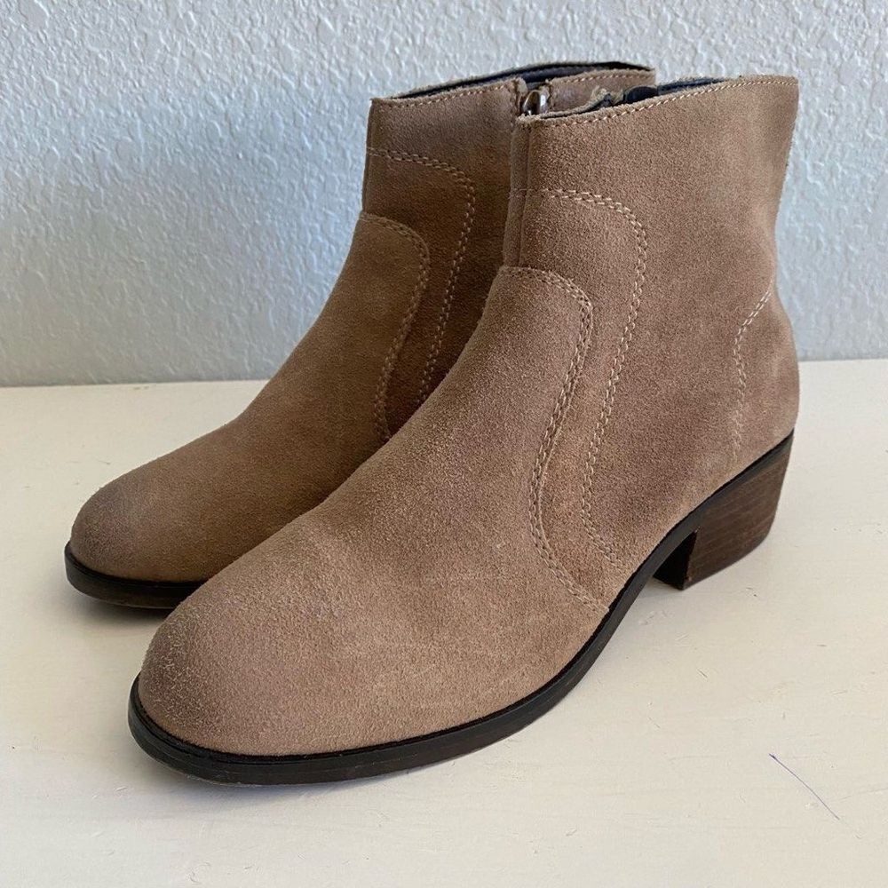 Gibson Latimer Woman’s Suede Booties Size 6
