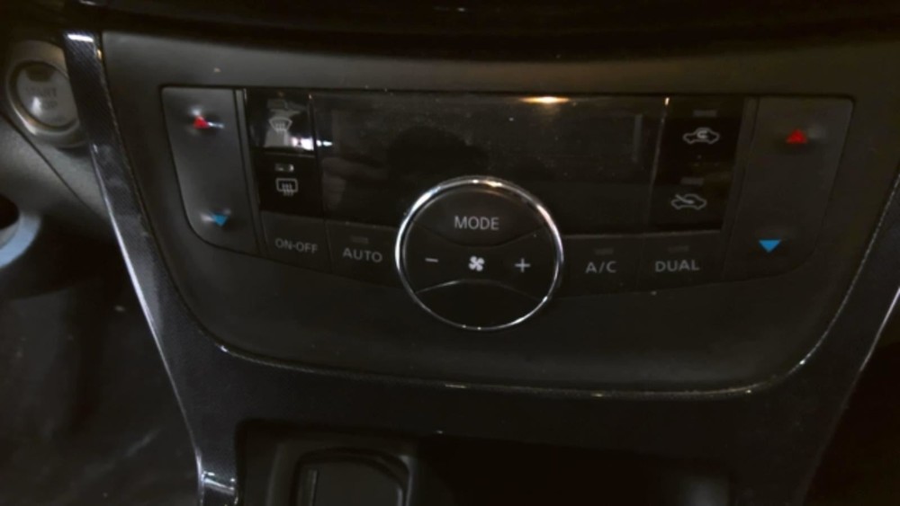Temperature Control Fits 15-19 SENTRA 670531