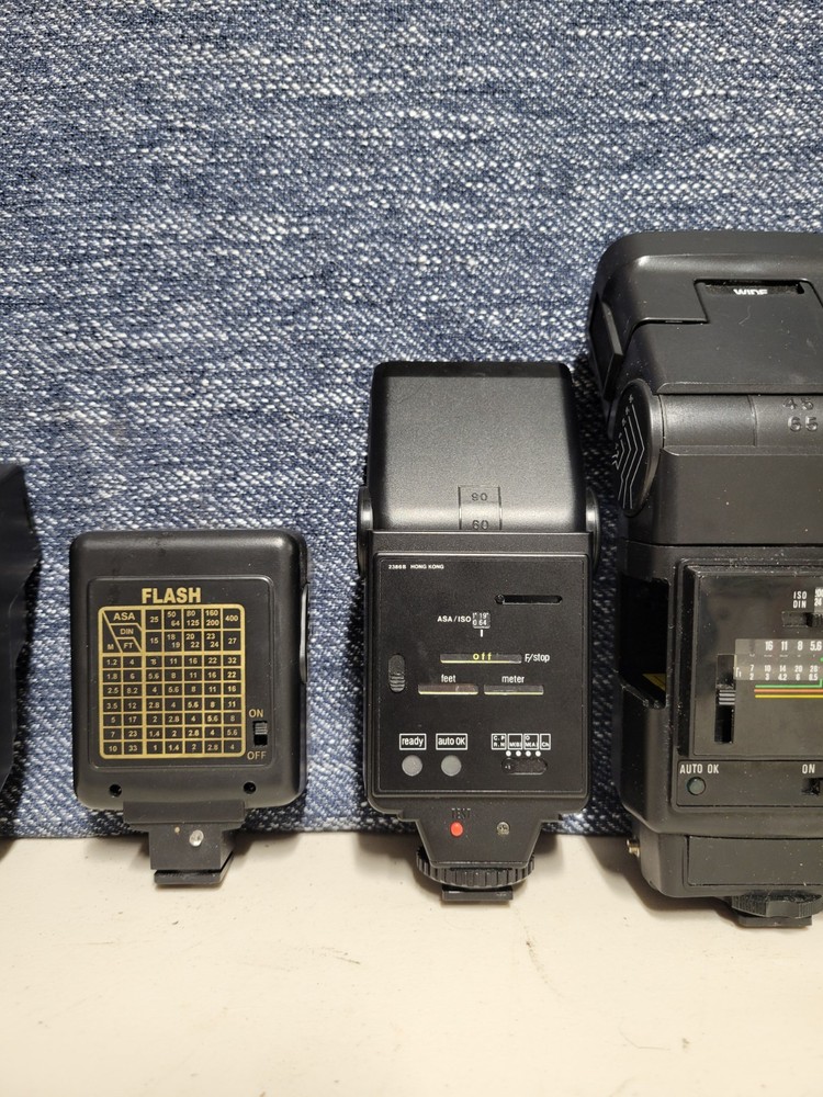 Lot of Camera Flashes UNTESTED