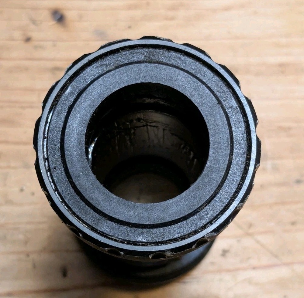 Shimano XT BB-MT501 Bottom Bracket Hollowtech II