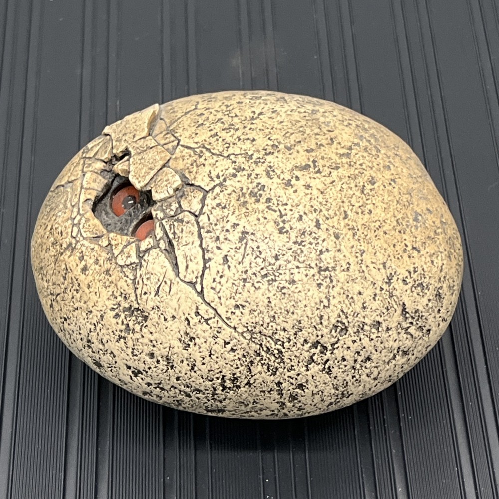1994 Windstone Edition 94 Pena - Hatching Stone Egg