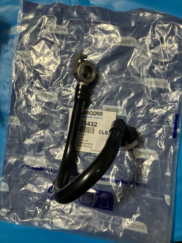 Paccar 1973432 Engine Coolant Pipe For Paccar Mx 13 Engine