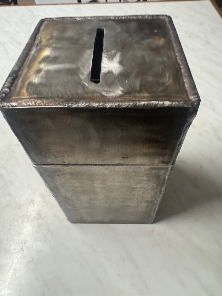 Handmade safe, 9.5 lbs with lock and key