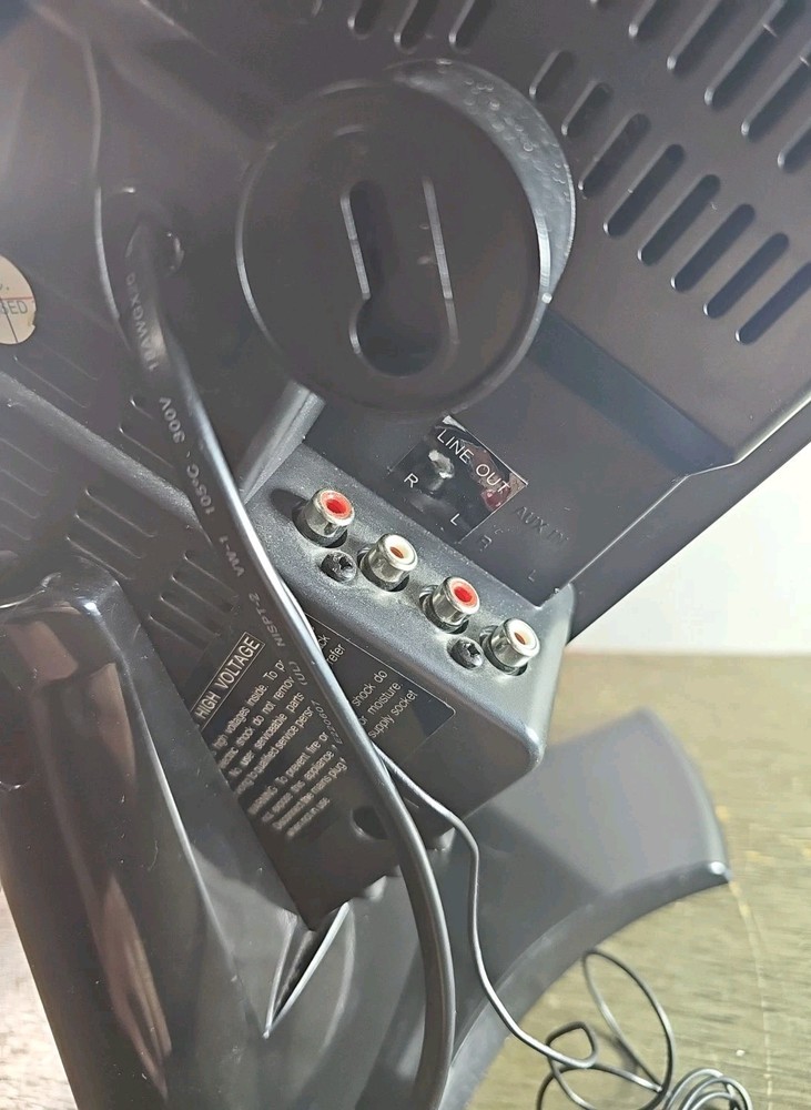 VTG 3 CD /FM Player With Speakers