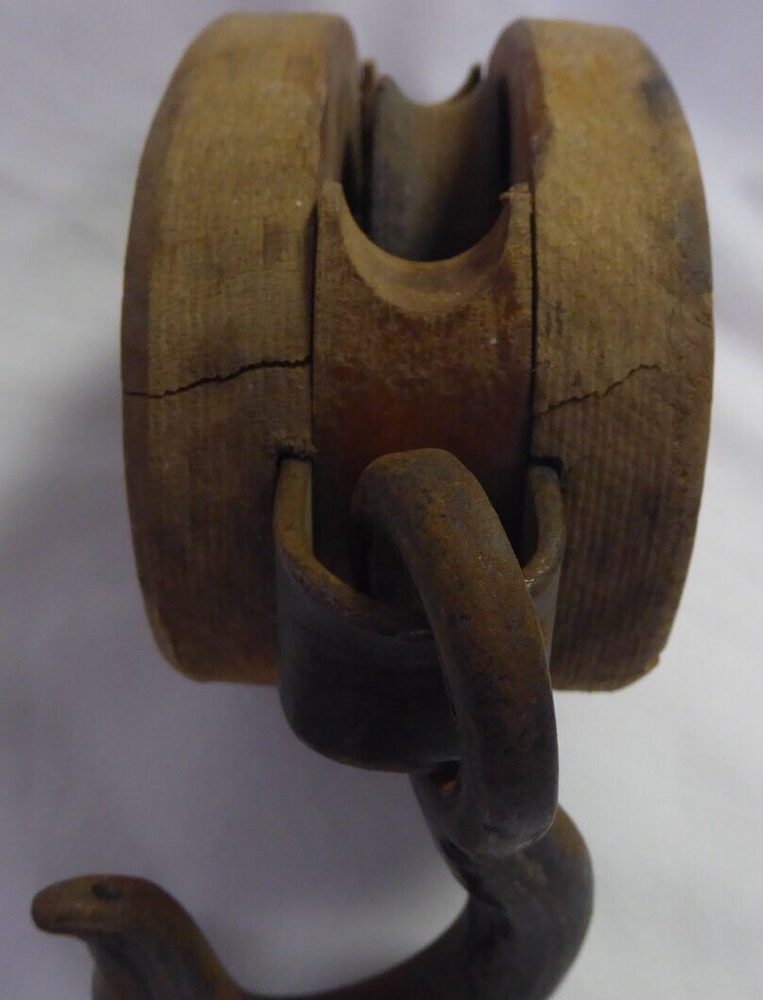 VINTAGE ANVIL BLOCK & TACKLE PULLEY