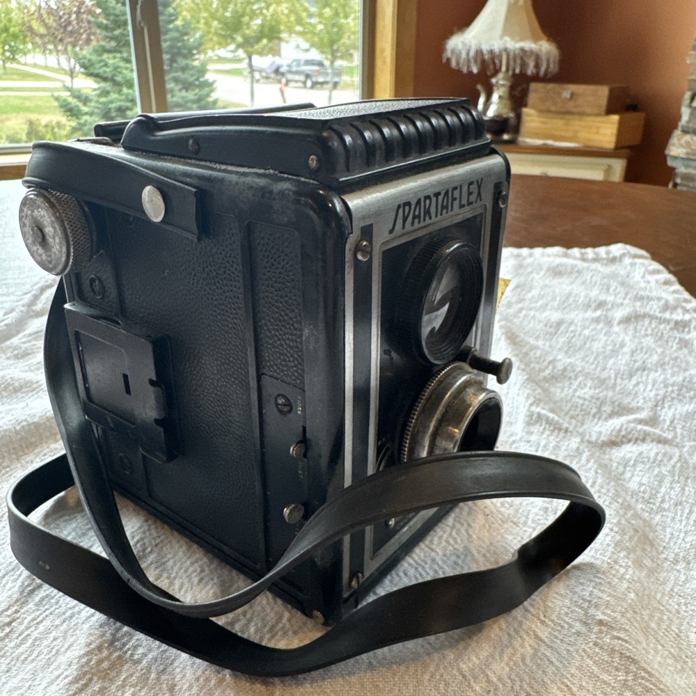 Vintage SPARTAFLEX Camera With Leather Case