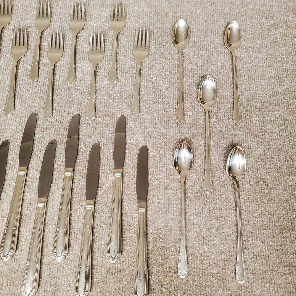 Cunningham Silver Plate Laurel 1934 Silverplate 65 pcs Flatware Silverware