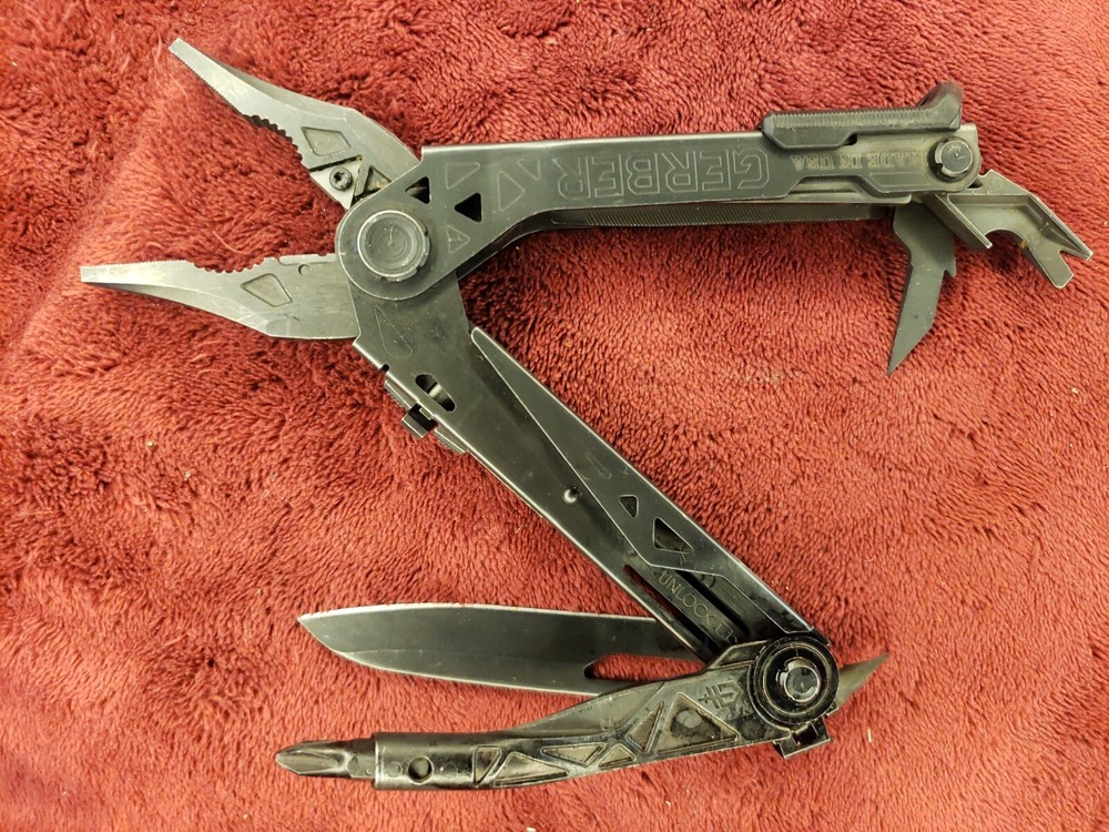 🔪🔪 Gerber Center-Drive Multi-Tool
