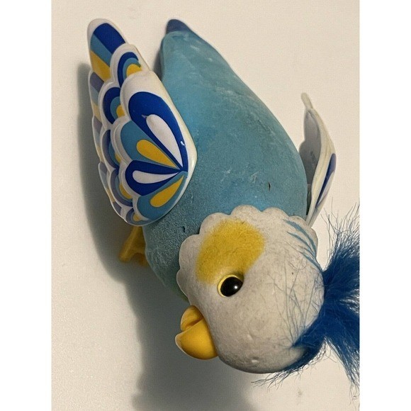cute battery driven parrot
