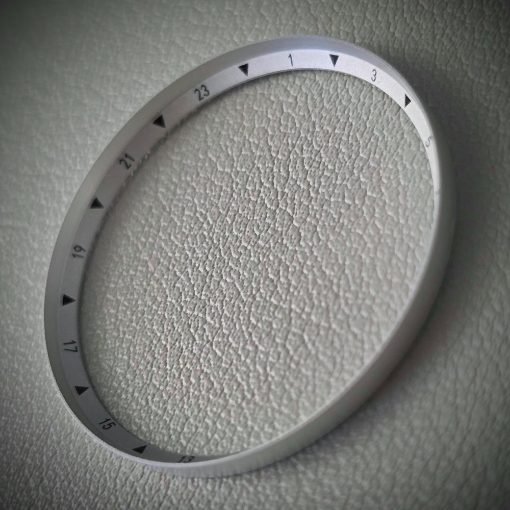 Chapter Ring SKX007 Angled GMT / Sand Blasted + Black - SEIKO MOD SKX