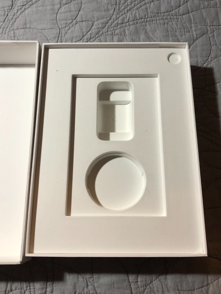 Apple iPad A16 Model A3354 128 GB EMPTY BOX ONLY BLUE