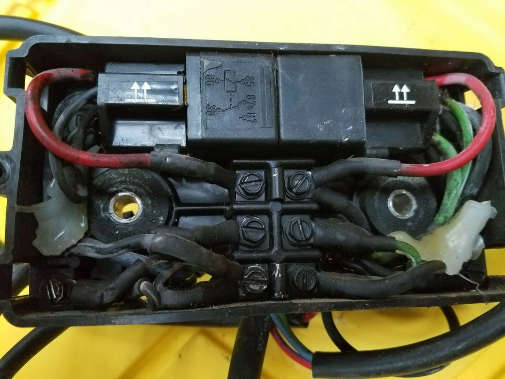 Johnson Evinrude 115hp Junction box 584181