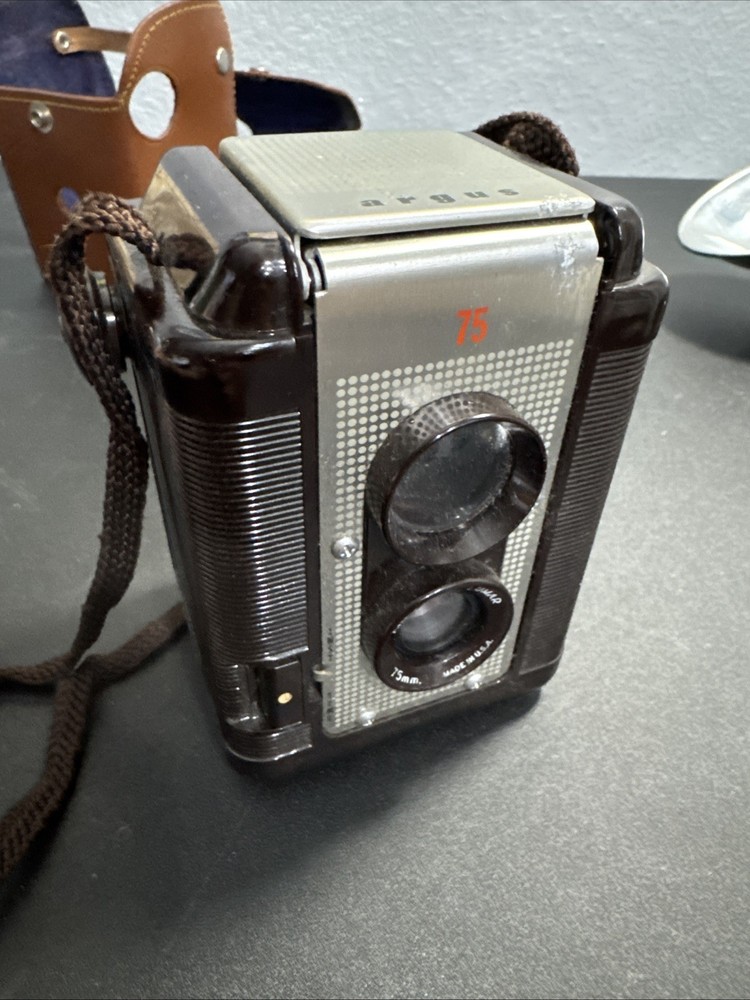 Vintage Argus 75 Camera Leather Case, Flash & 1 Bulb