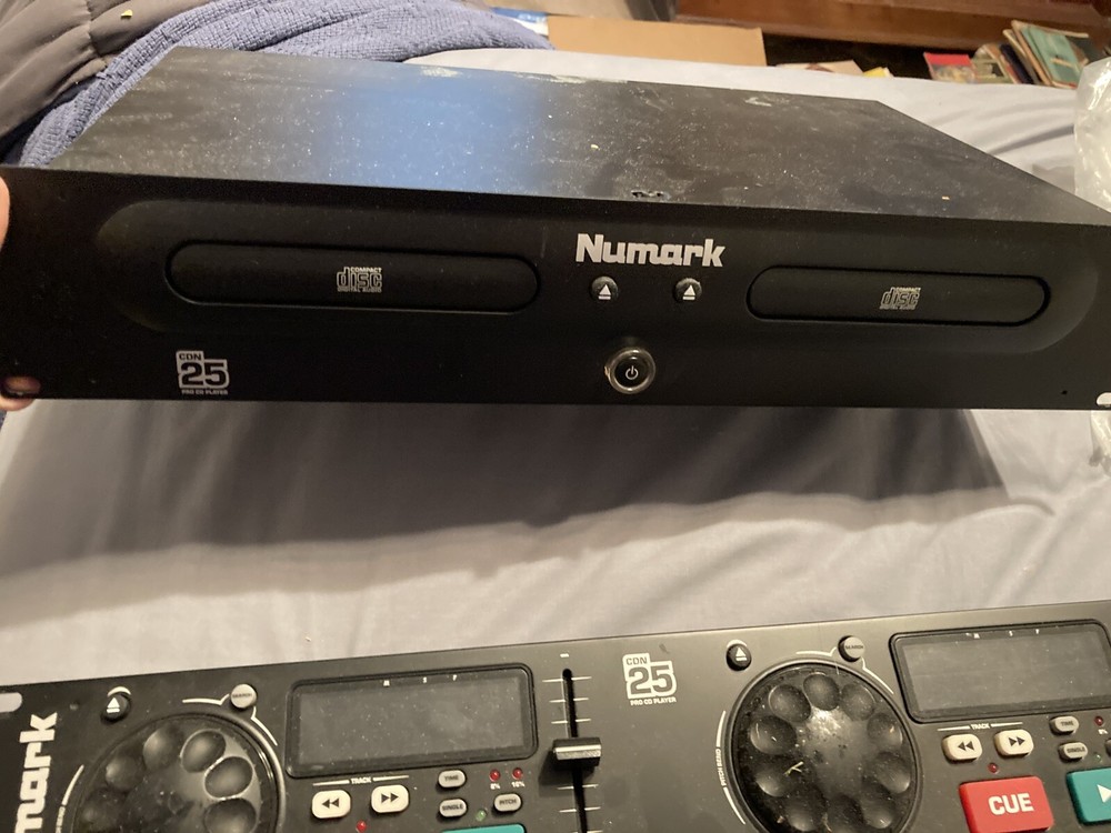 Numark CDN25 Professional Dual CD Player W/ Controller Power cord Untested