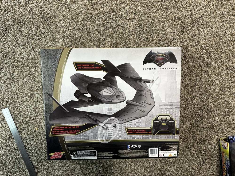 RC Batwing / Drone / Batman v Superman / New Air Hogs / Remote Control DC