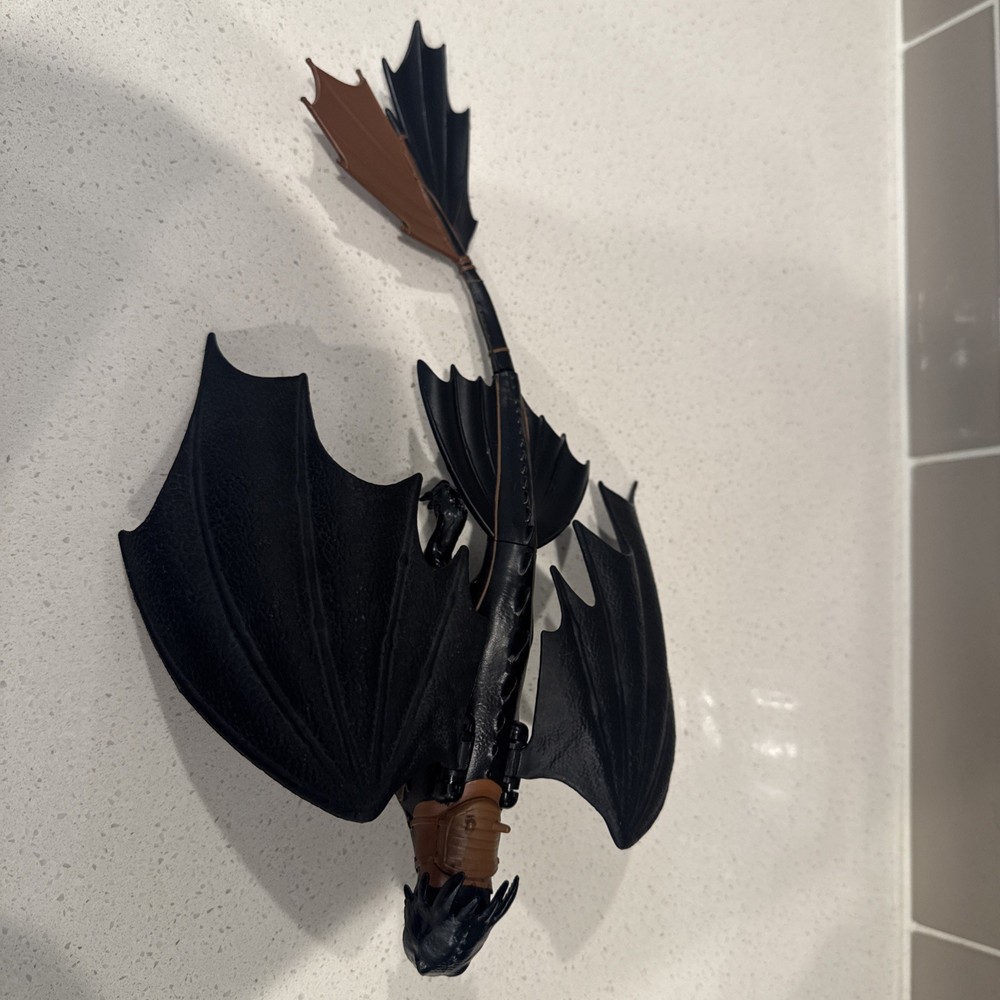 How To Train Your Dragon Plasma Blast Nightfury Figure